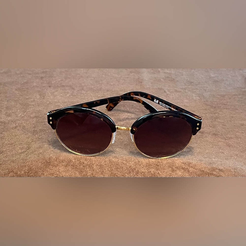 H&M Tortoise Shell Sunglasses Round Cat Eye FREE W/ANY PURCHASE